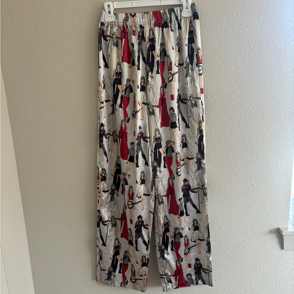 Taylor Swift Red Era pajama pants size medium